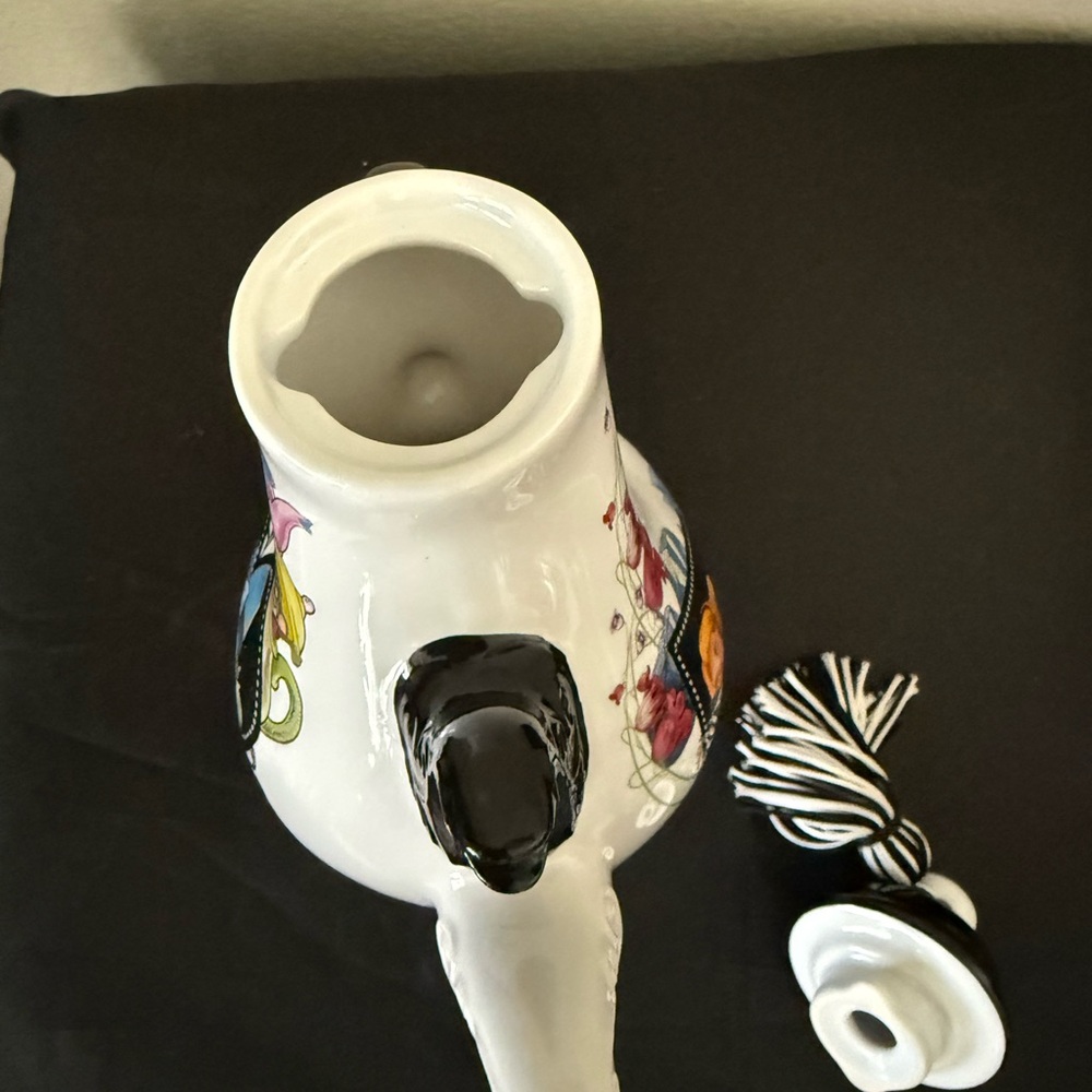 Disney Parks Alice in Wonderland Teapot and Cups Set. Mad Hatter Tea Party . - Picture 10 of 14